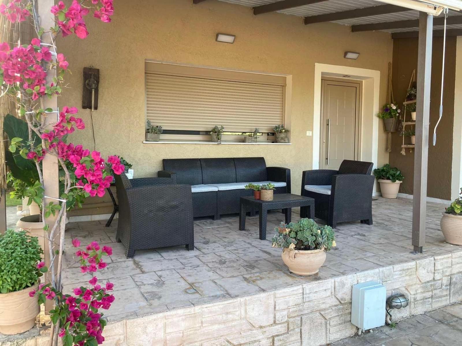 Villeta Nikol Lixúri Exterior foto