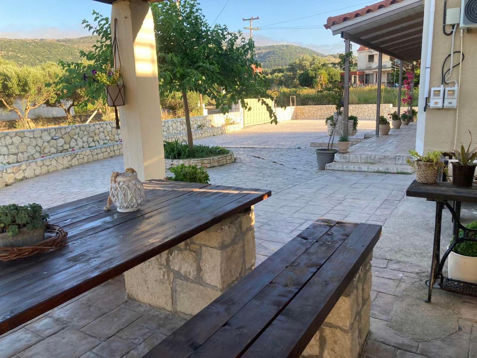 Villeta Nikol Lixúri Exterior foto